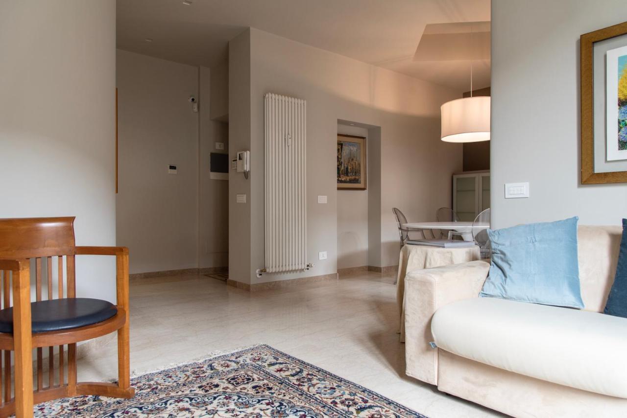 Youhosty - Quadrio 20 Apartment Милано Екстериор снимка